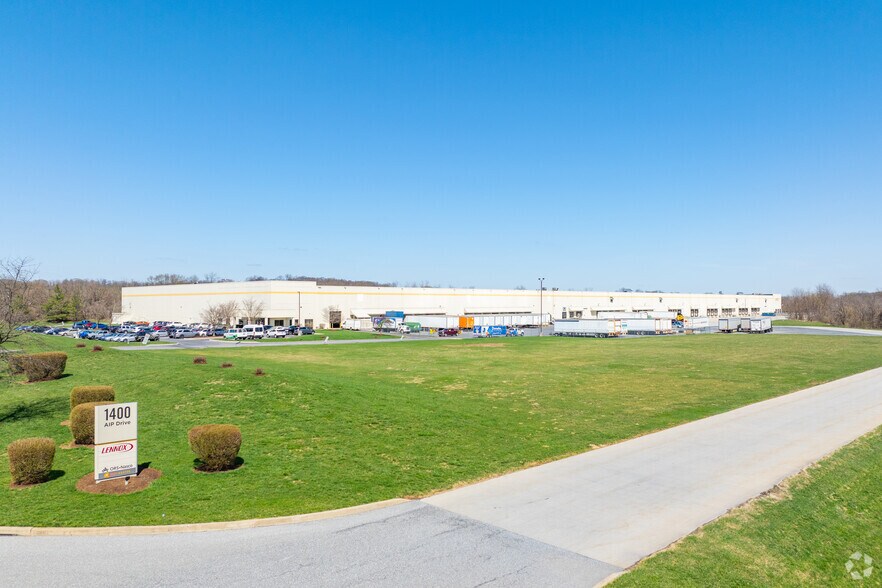 1400 Aip Dr, Middletown, PA à louer - Photo du bâtiment - Image 2 de 8