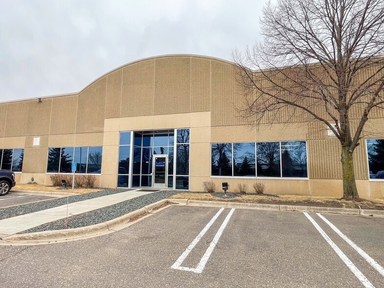 9210 N Wyoming Ave, Brooklyn Park, MN for lease - Building Photo - Image 1 of 2