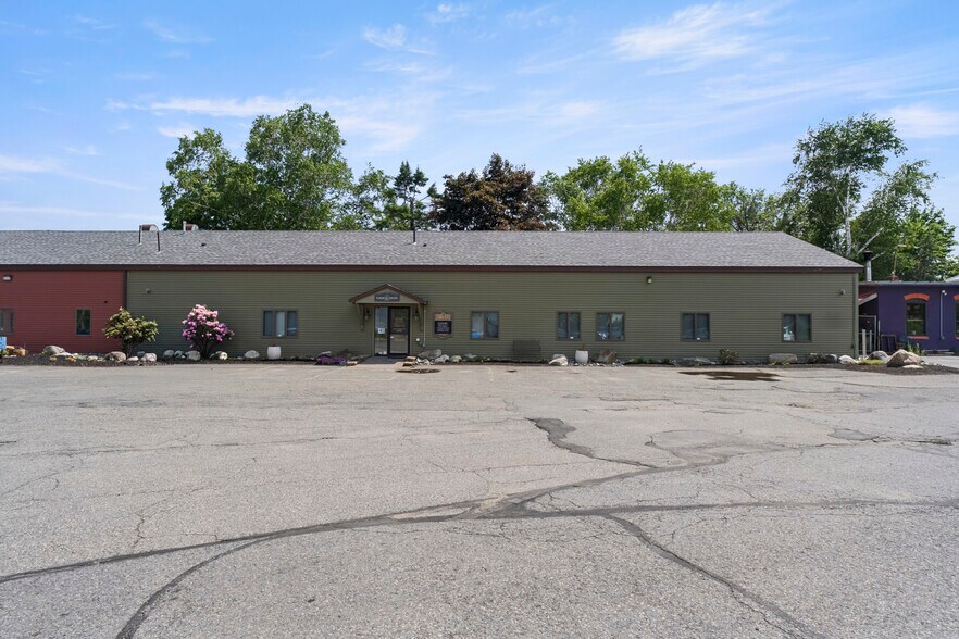 13 Railroad Sq, Waterville, ME à vendre - Photo du bâtiment - Image 2 de 15