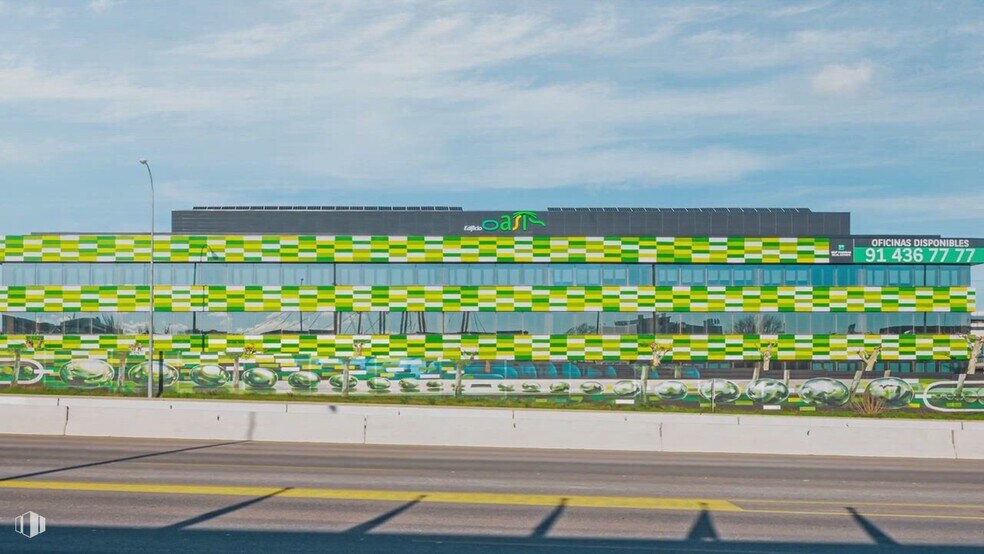 Calle de Basauri, 17, Madrid, Madrid à louer - Vidéo sur l’inscription commerciale - Image 2 de 21