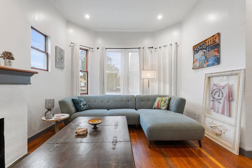 716 Echandia St, Los Angeles, CA à vendre - Photo du bâtiment - Image 2 de 45