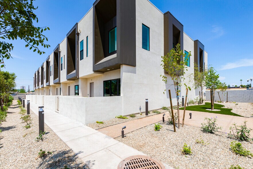 4020 N 12th St, Phoenix, AZ à vendre - Photo du bâtiment - Image 2 de 11