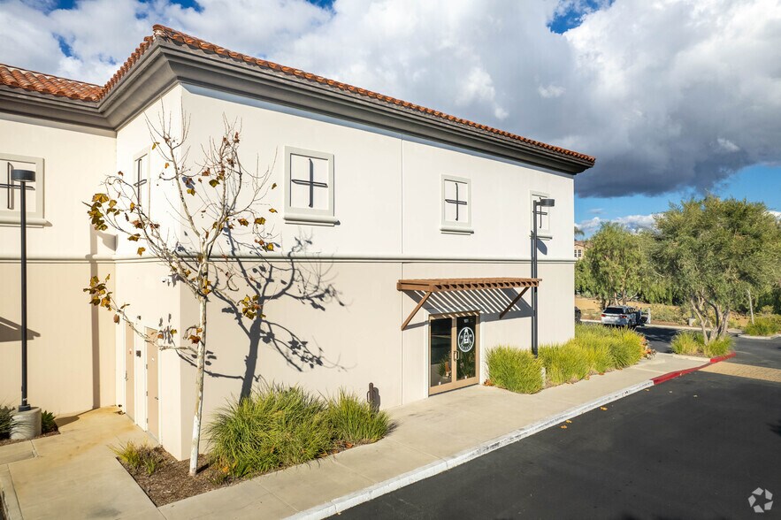 31461 Rancho Viejo Rd, San Juan Capistrano, CA à louer - Photo du bâtiment - Image 2 de 21