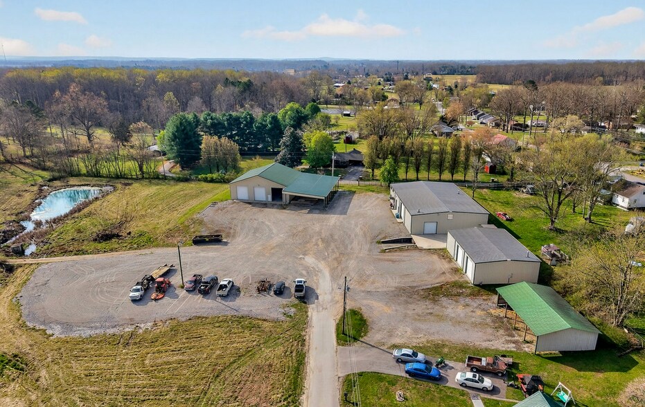 350 5th S ave, Baxter, TN à louer - Photo du bâtiment - Image 2 de 27