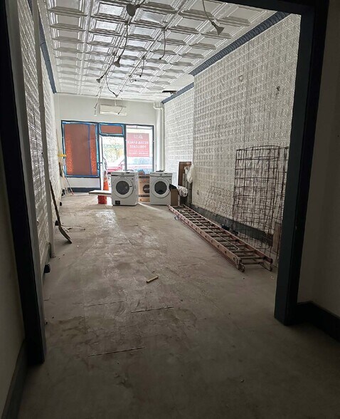 543 E 6th St, New York, NY for lease - Building Photo - Image 2 of 8