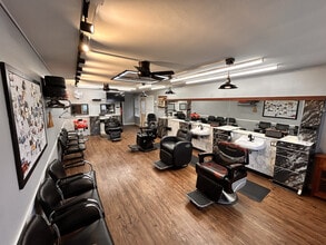 5000 W Elm St, McHenry, IL à louer Photo intérieure- Image 1 de 4