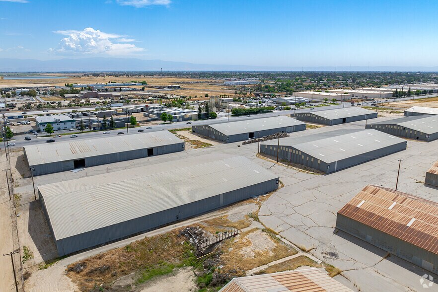 120 Washington St, Bakersfield, CA à vendre - Photo du bâtiment - Image 3 de 13