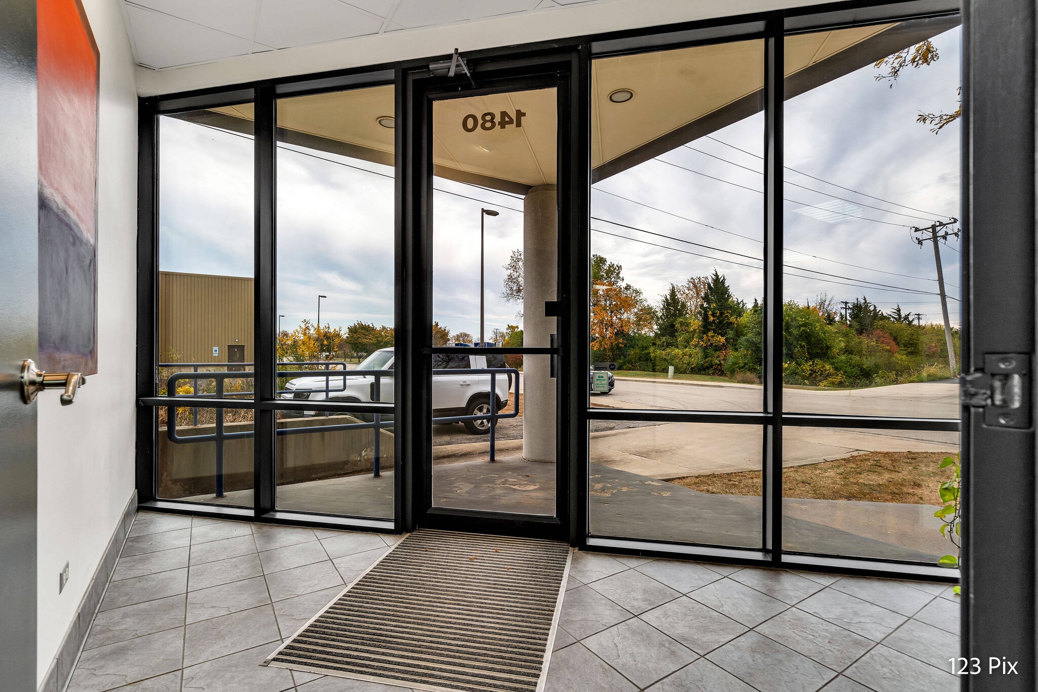 1480 Howard St, Elk Grove Village, IL for lease Interior Photo- Image 1 of 19