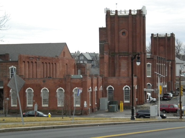 1 Allen St, Springfield, MA à louer - Photo du bâtiment - Image 3 de 41