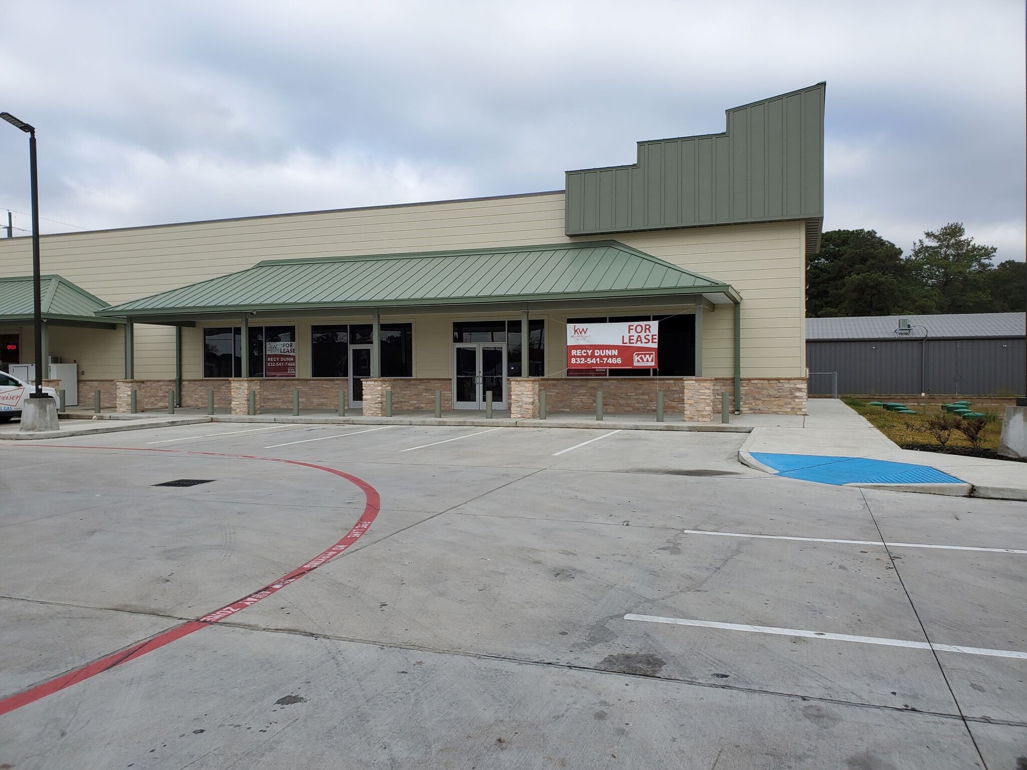 17938 Grant Rd, Cypress, TX for lease Building Photo- Image 1 of 3