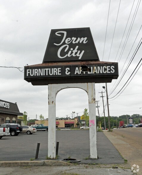 2255 Lamar Ave, Memphis, TN à louer - Photo du bâtiment - Image 2 de 6