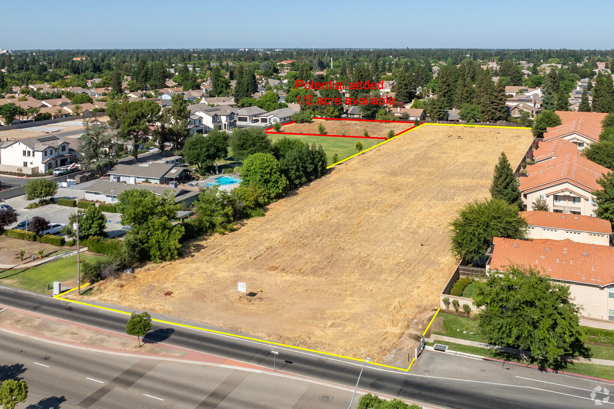 8715 N Chestnut Ave, Fresno, CA à vendre Photo principale- Image 1 de 6