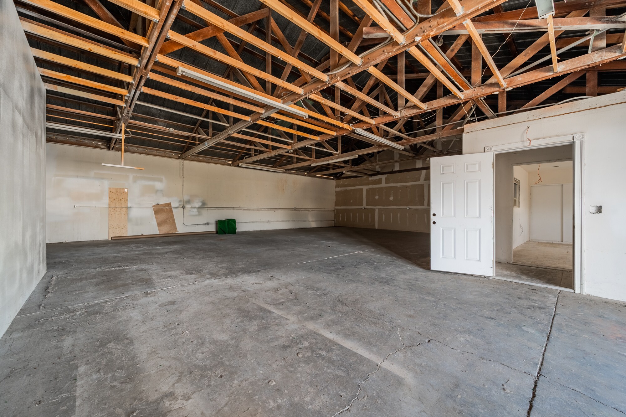 13661 Calimesa Blvd, Yucaipa, CA for lease Interior Photo- Image 1 of 1