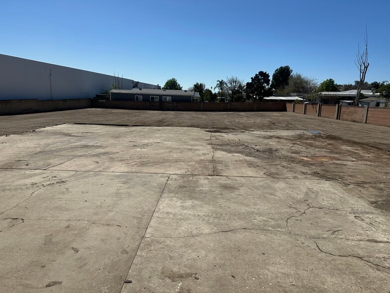 13241 Bradley Ave, Sylmar, CA for lease - Building Photo - Image 3 of 6