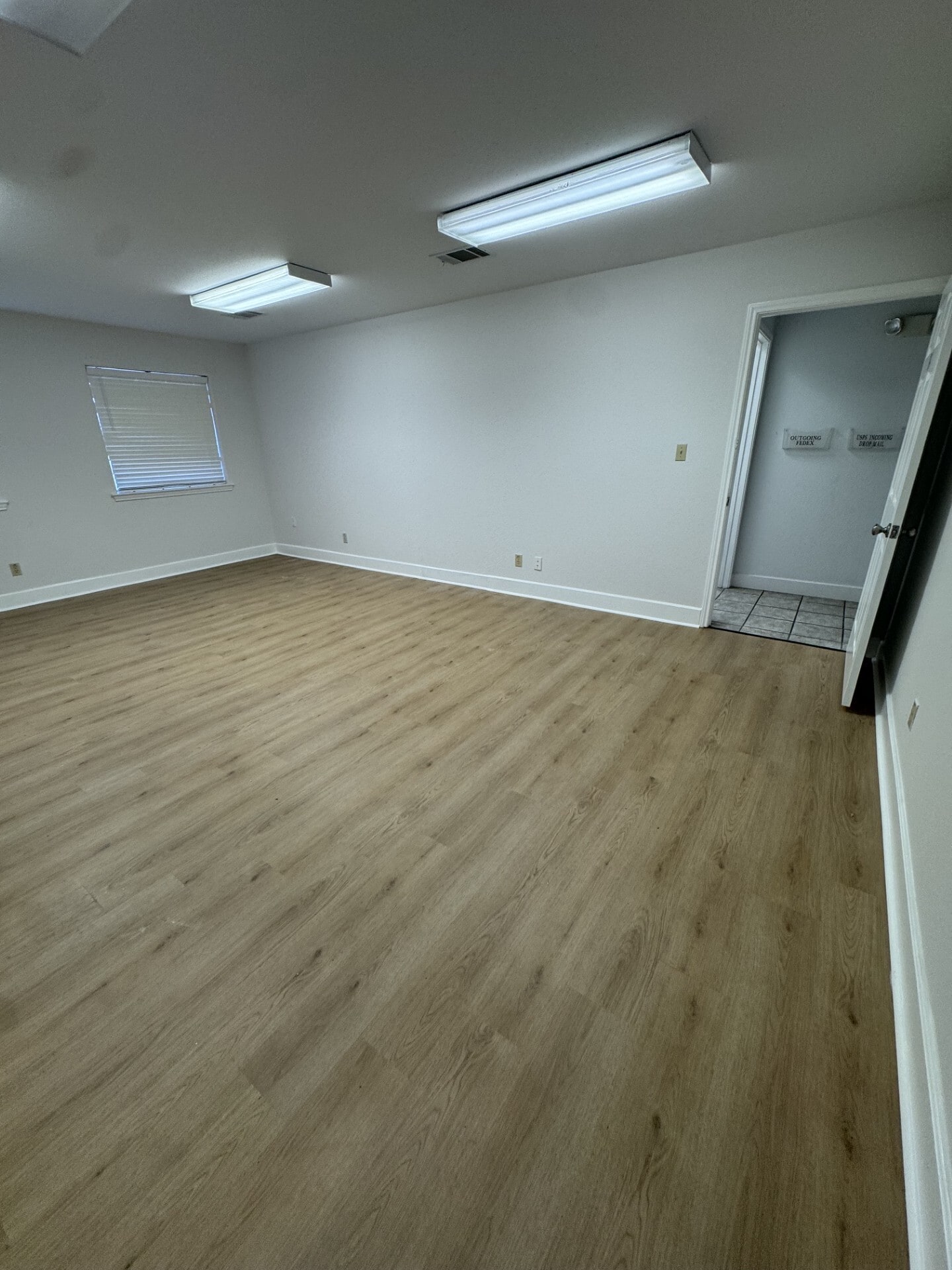 2019 Clovis R Barker Rd, San Marcos, TX for lease Interior Photo- Image 1 of 7