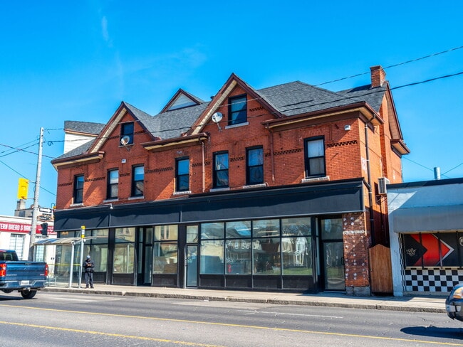 More details for 675-679 Barton St E, Hamilton, ON - Retail for Lease