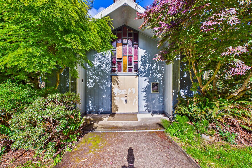 555 Bayside Rd, Arcata, CA à vendre - Photo du bâtiment - Image 2 de 33
