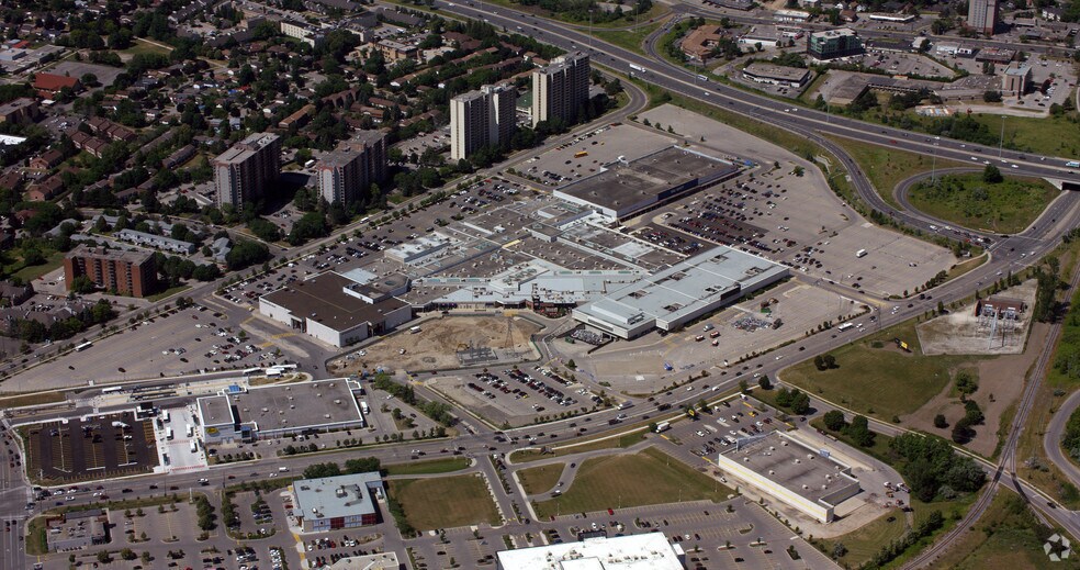 2960 Kingsway Dr, Kitchener, ON à vendre - Photo principale - Image 1 de 1