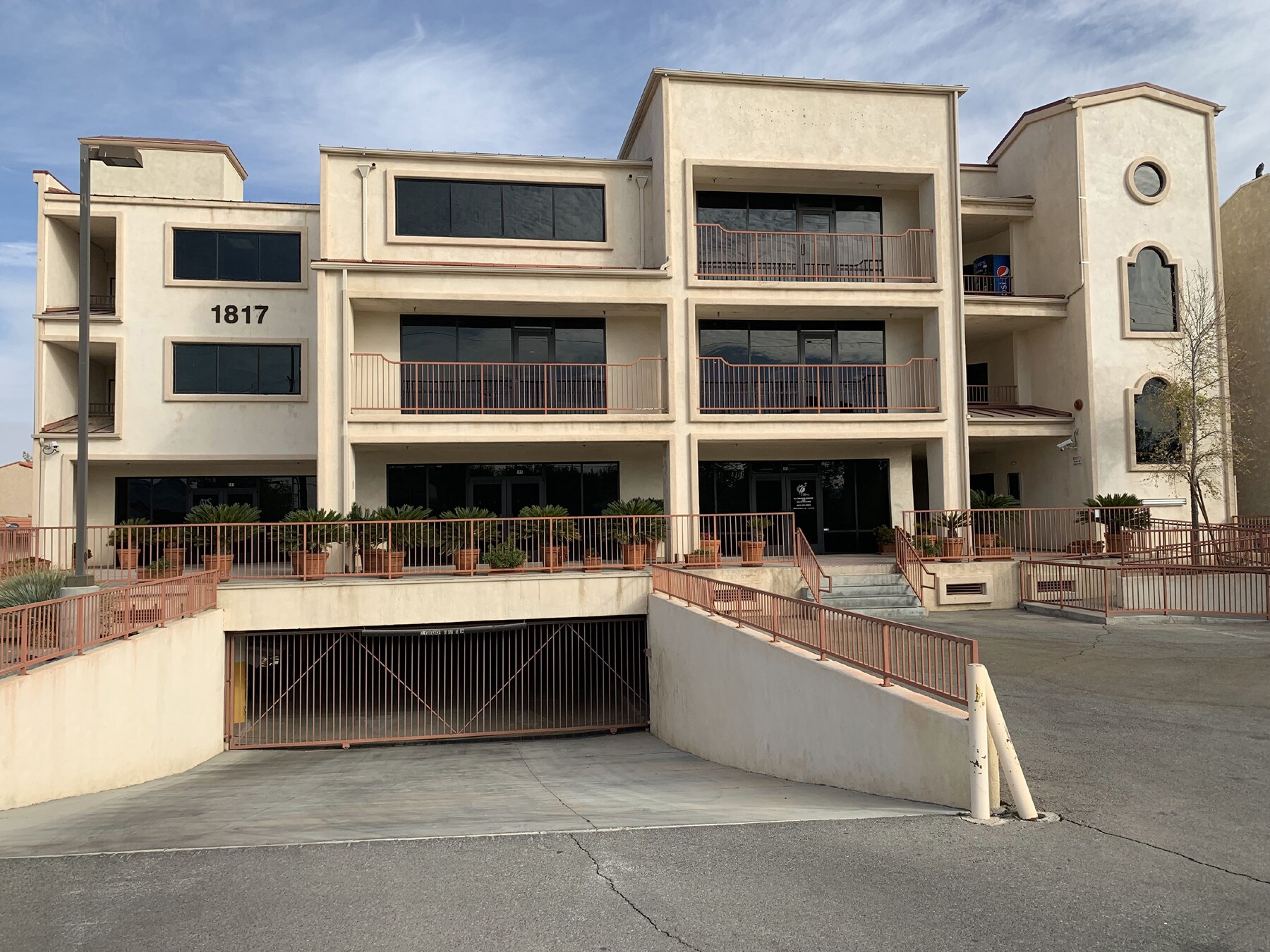 1817 W Avenue K, Lancaster, CA à vendre Photo principale- Image 1 de 1