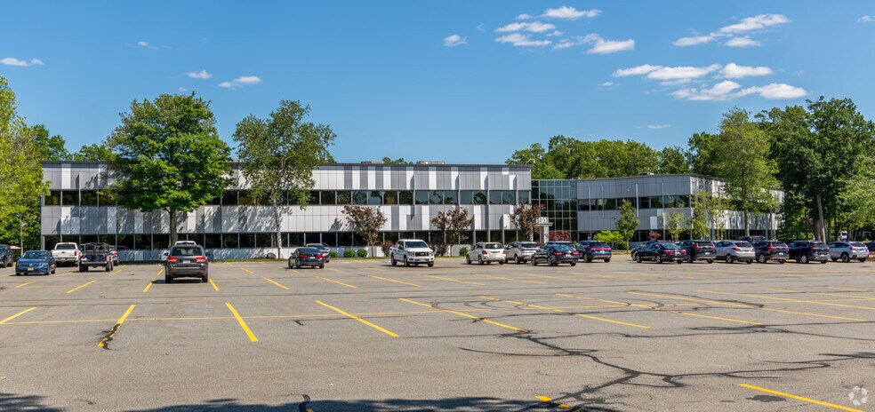 101 Edgewater Dr, Wakefield, MA à louer - Photo du bâtiment - Image 3 de 61