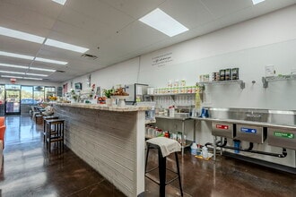 3145 E Chandler Blvd, Phoenix, AZ for lease Interior Photo- Image 1 of 5