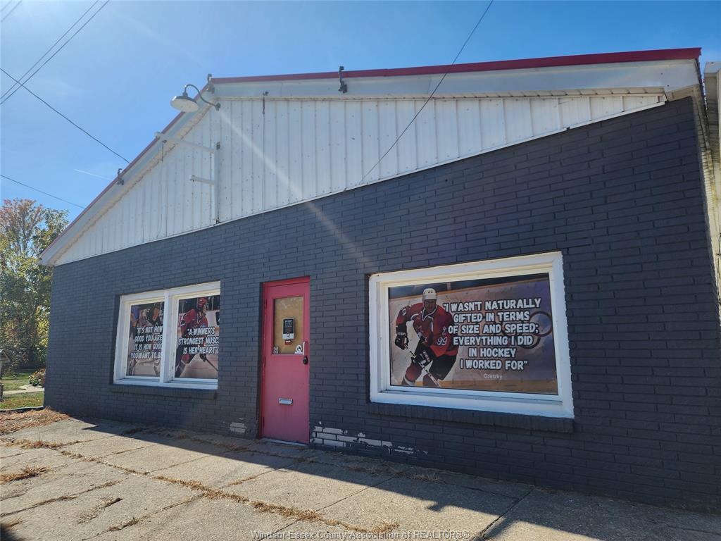 2569 County Rd 27 Rd, Lakeshore, ON for sale Primary Photo- Image 1 of 1