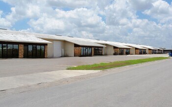 728-739 Diamond Cut Dr, Corpus Christi, TX for lease Interior Photo- Image 1 of 6