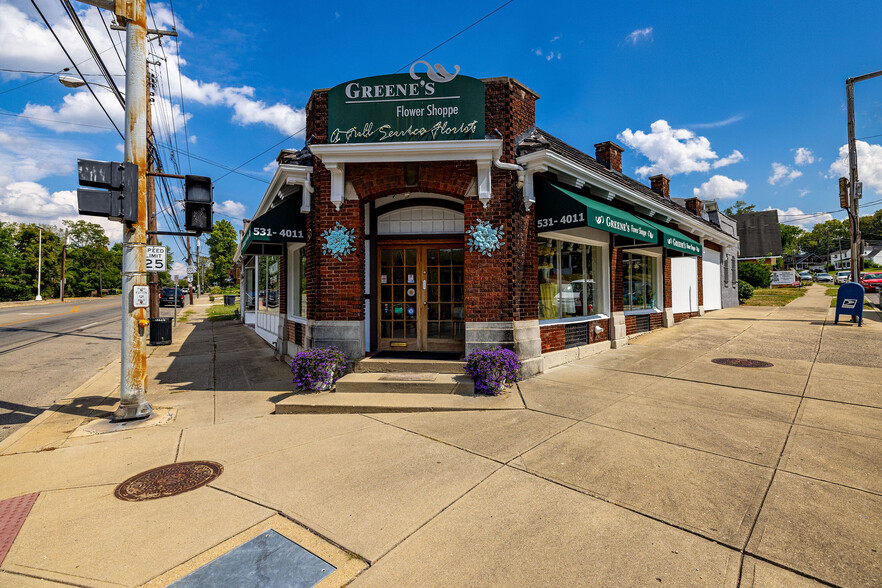 5230-5232 Montgomery Rd, Cincinnati, OH à louer - Photo du bâtiment - Image 1 de 18