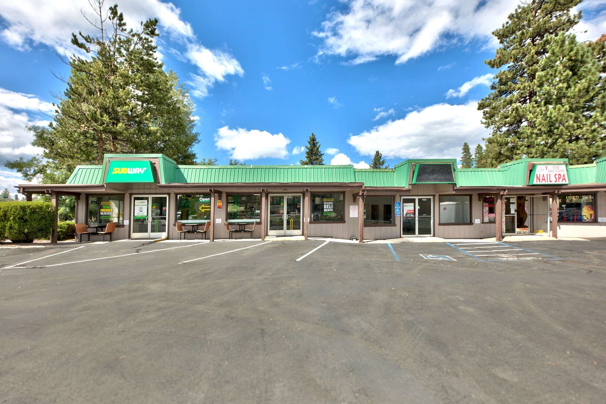 1023 Emerald Bay Rd, South Lake Tahoe, CA à vendre Photo du bâtiment- Image 1 de 11