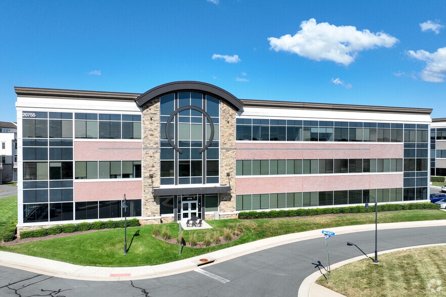 20755 Williamsport Pl, Ashburn, VA for sale - Building Photo - Image 3 of 6