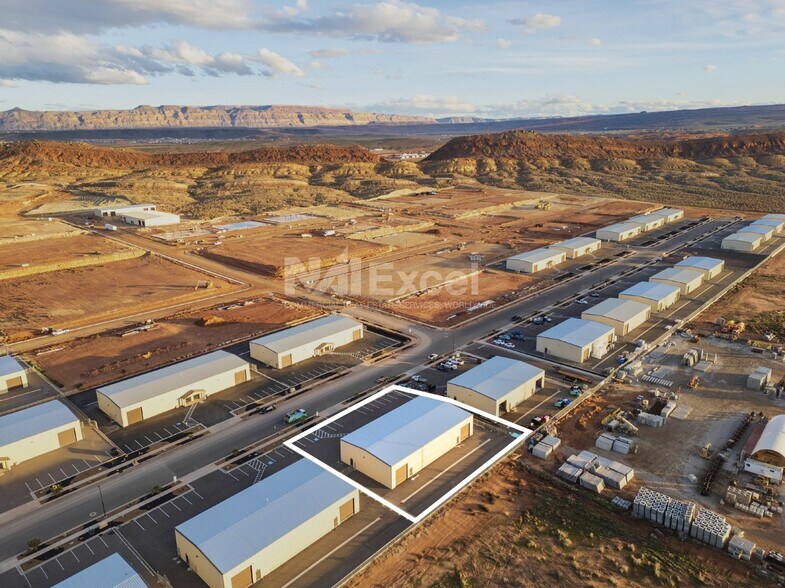 950 S Regional Park Rd, Hurricane, UT à louer - Photo du bâtiment - Image 2 de 14