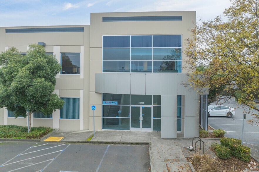 33268 Central Ave, Union City, CA à louer - Photo du bâtiment - Image 3 de 10