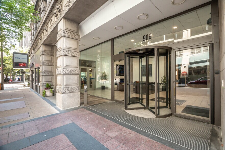 900-914 Olive St, Saint Louis, MO à louer - Photo du bâtiment - Image 3 de 28