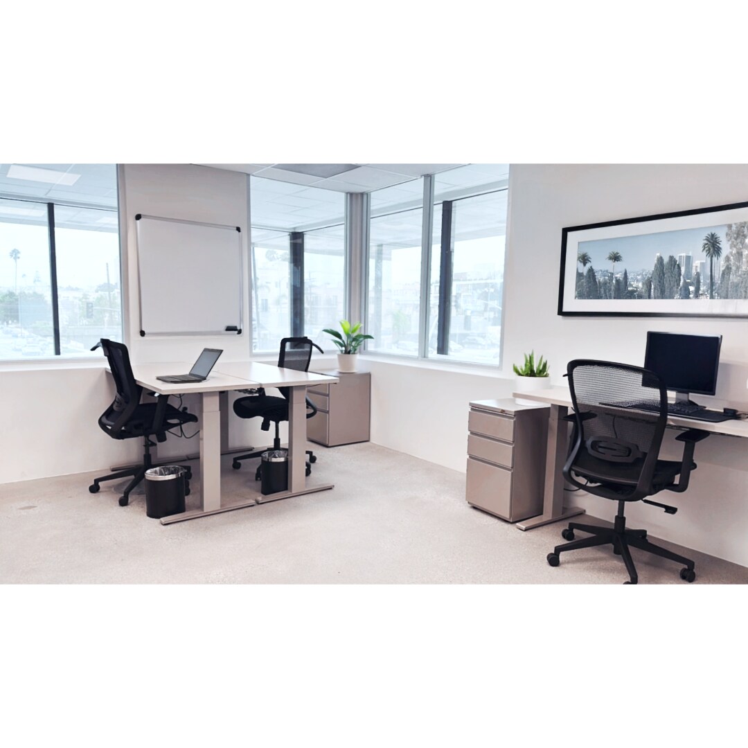 1180 S Beverly Dr, Los Angeles, CA for lease Interior Photo- Image 1 of 14