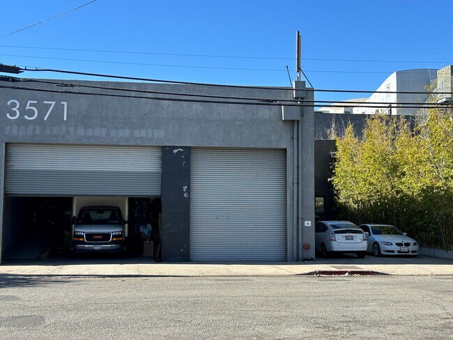 Plus de détails pour 3571 Hayden Ave, Culver City, CA - Industriel à louer