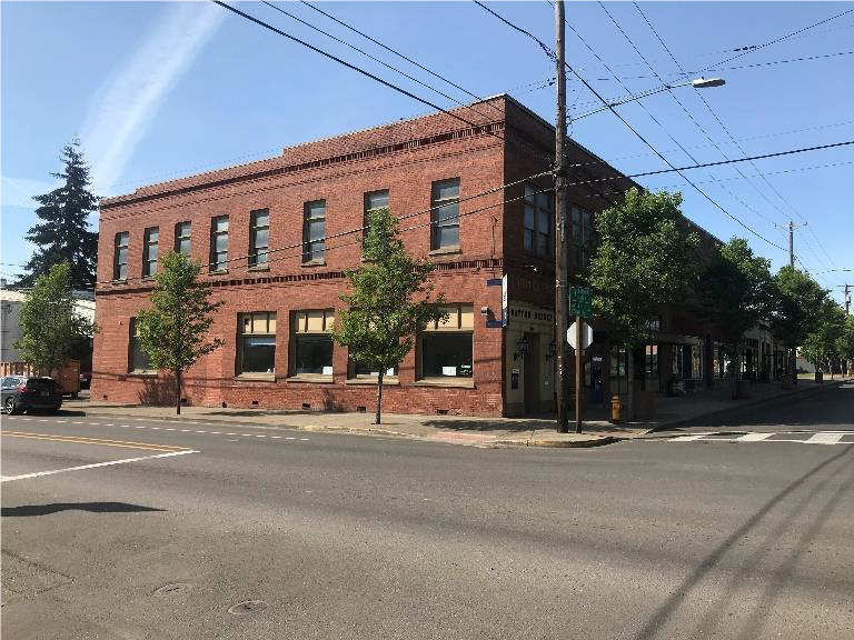 300-304 Ferry St, Dayton, OR for lease Building Photo- Image 1 of 10
