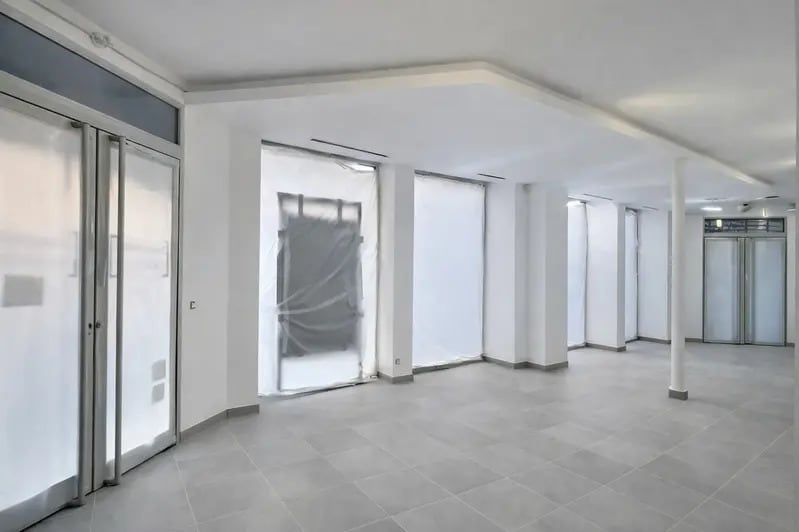 101 Avenue Parmentier, Paris for lease - Interior Photo - Image 1 of 4