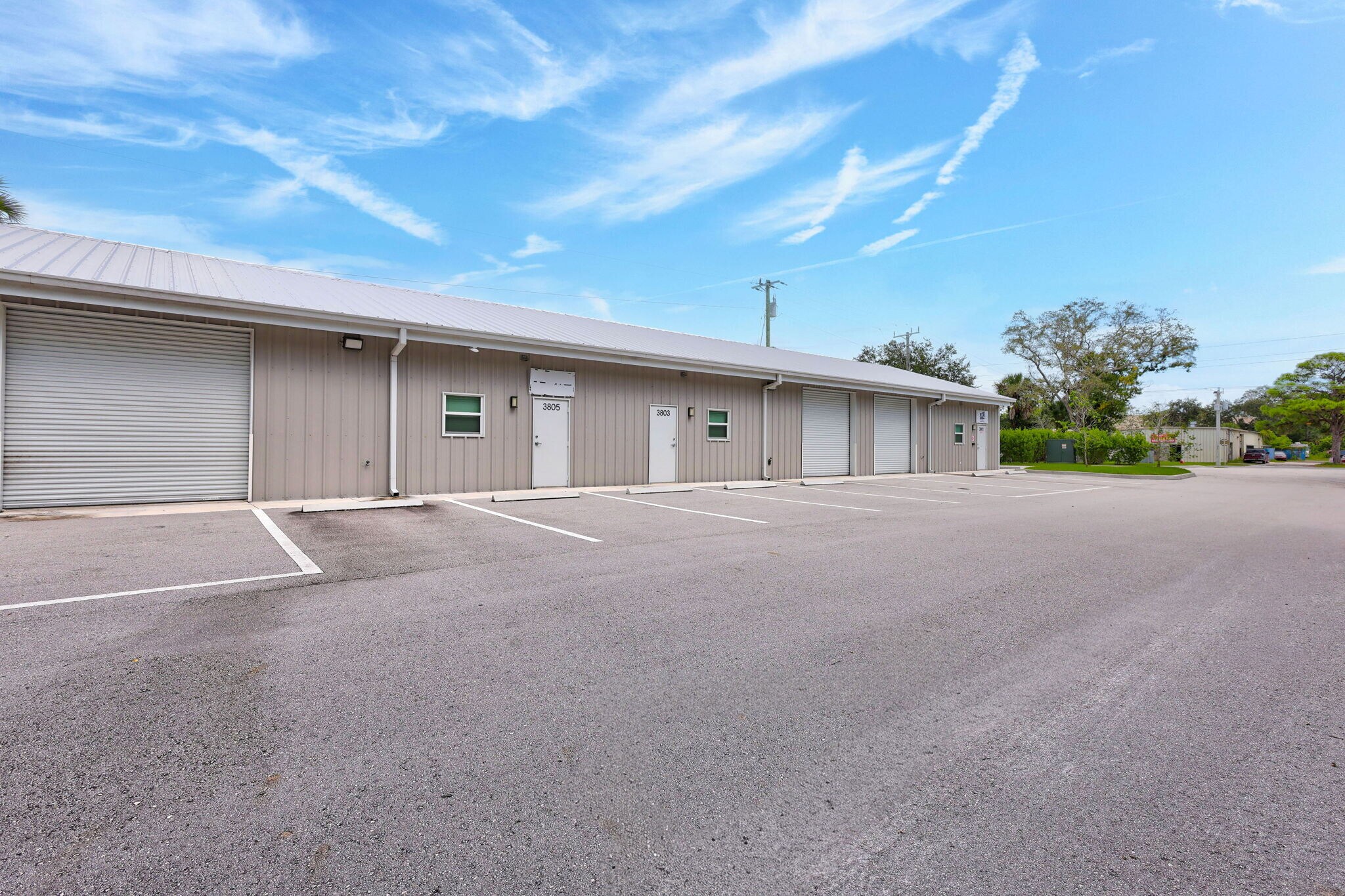 3801-3815 Oleander Ave, Fort Pierce, FL à louer Photo principale- Image 1 de 24