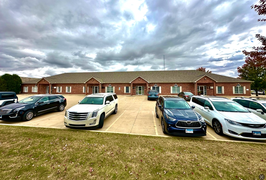 3901 General Electric Rd, Bloomington, IL for lease - Building Photo - Image 2 of 22