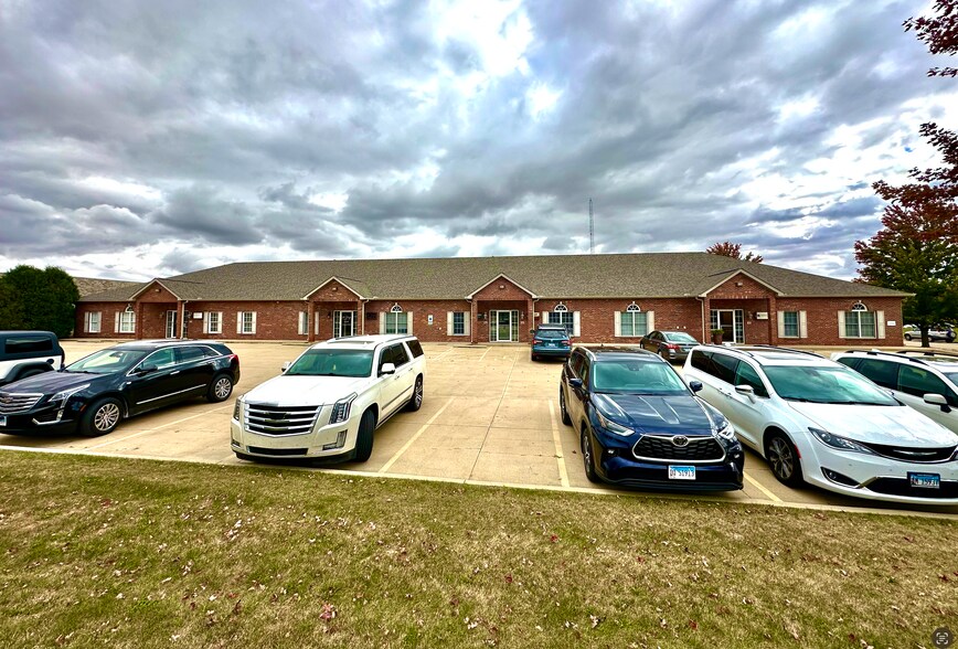 3901 General Electric Rd, Bloomington, IL à louer - Photo du bâtiment - Image 2 de 22