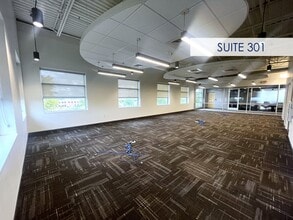 1904 S 1st St, Champaign, IL for lease Interior Photo- Image 2 of 2