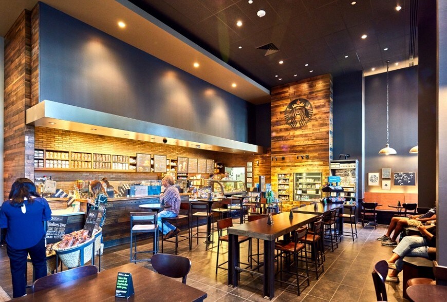 1201 Elm St, Dallas, TX à louer - Photo intérieure - Image 3 de 18