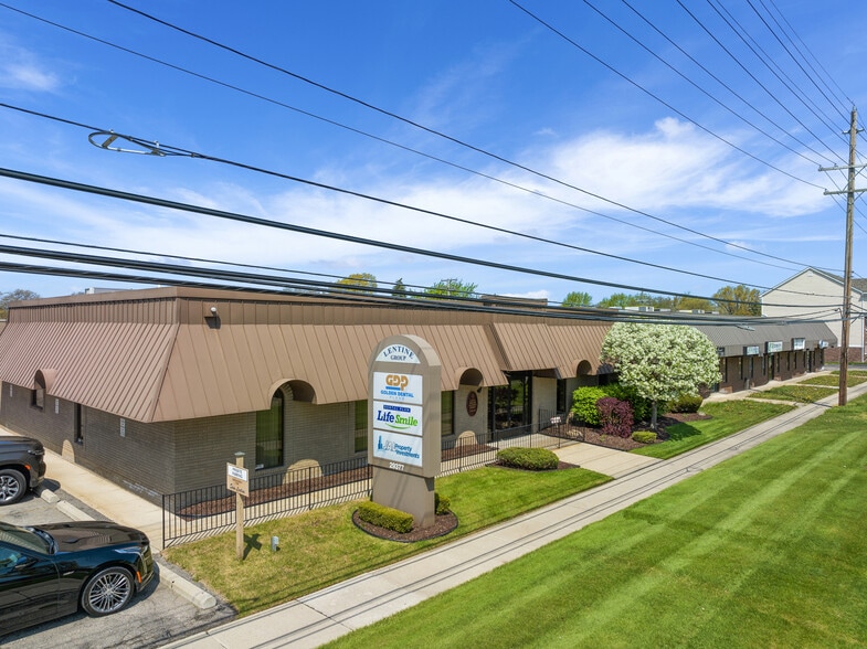 29377 Hoover Rd, Warren, MI à vendre - Photo du bâtiment - Image 2 de 7