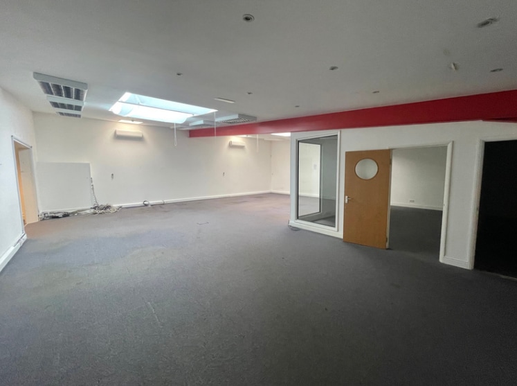 Oakcroft Rd, Chessington for lease - Interior Photo - Image 3 of 5