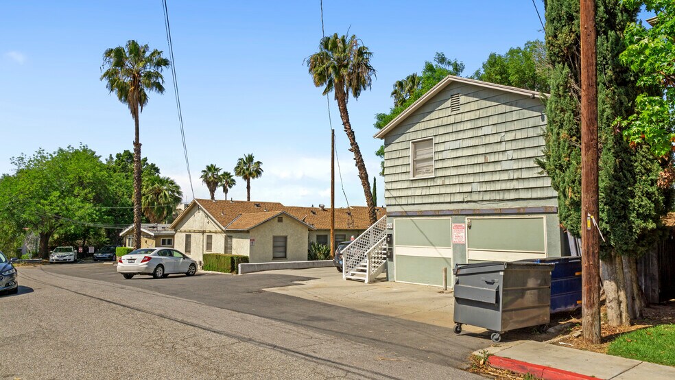 4545-4581 Main St, Riverside, CA à vendre - Photo du bâtiment - Image 3 de 8