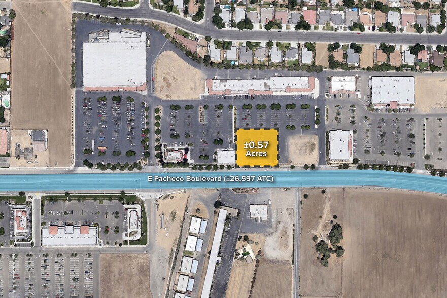 2140 E Pacheco Blvd, Los Banos, CA à vendre - Aérien - Image 2 de 2