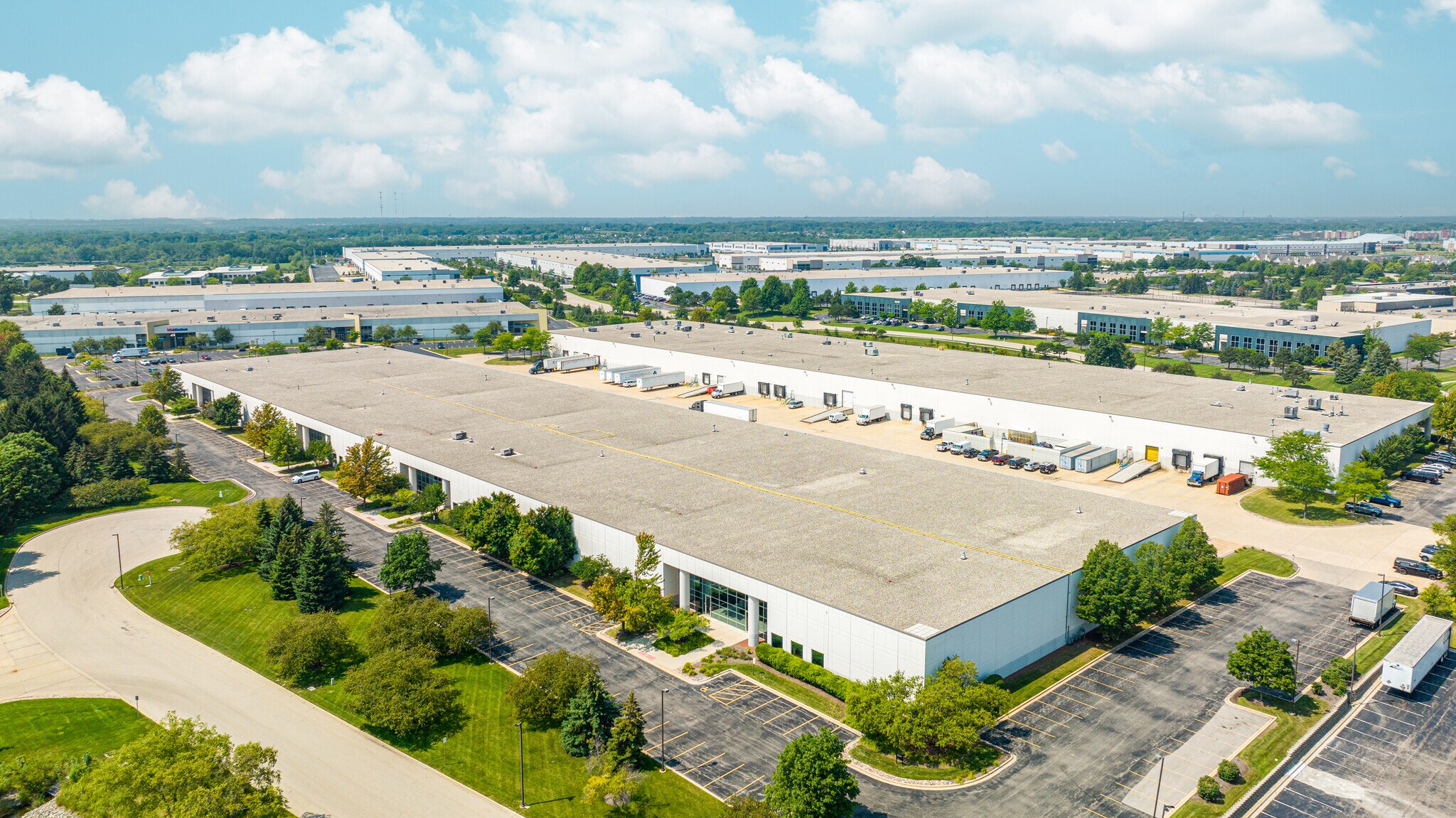 3540-3630 Amhurst Pky, Waukegan, IL à louer Photo principale- Image 1 de 32