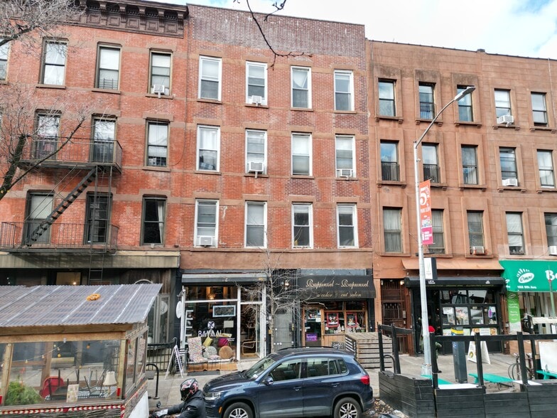 Park Slope Portfolio portefeuille de 10 propriétés à vendre sur LoopNet.ca - Photo du bâtiment - Image 2 de 7