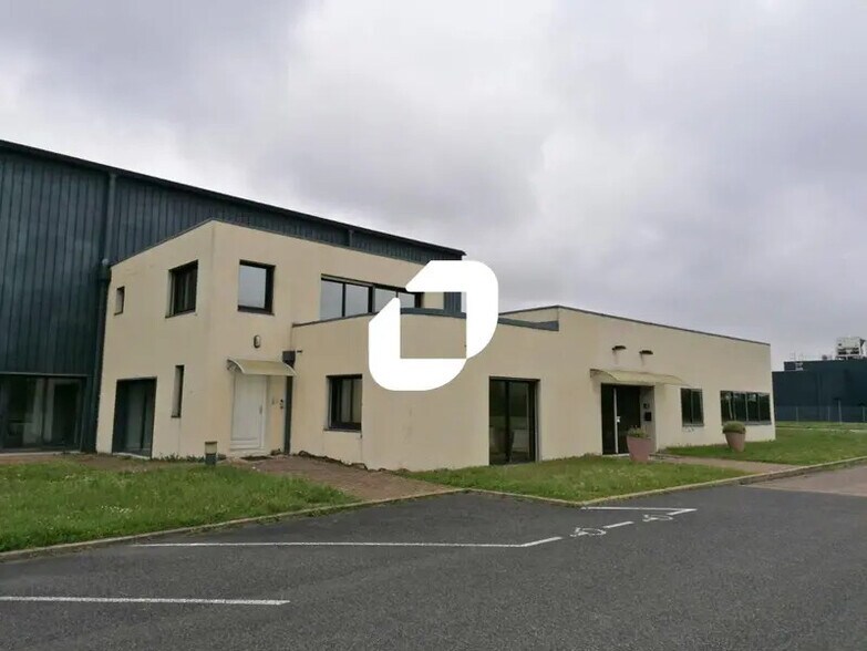 772 Rue De L'Industrie, Saint-André-de-Corcy for lease - Building Photo - Image 2 of 10