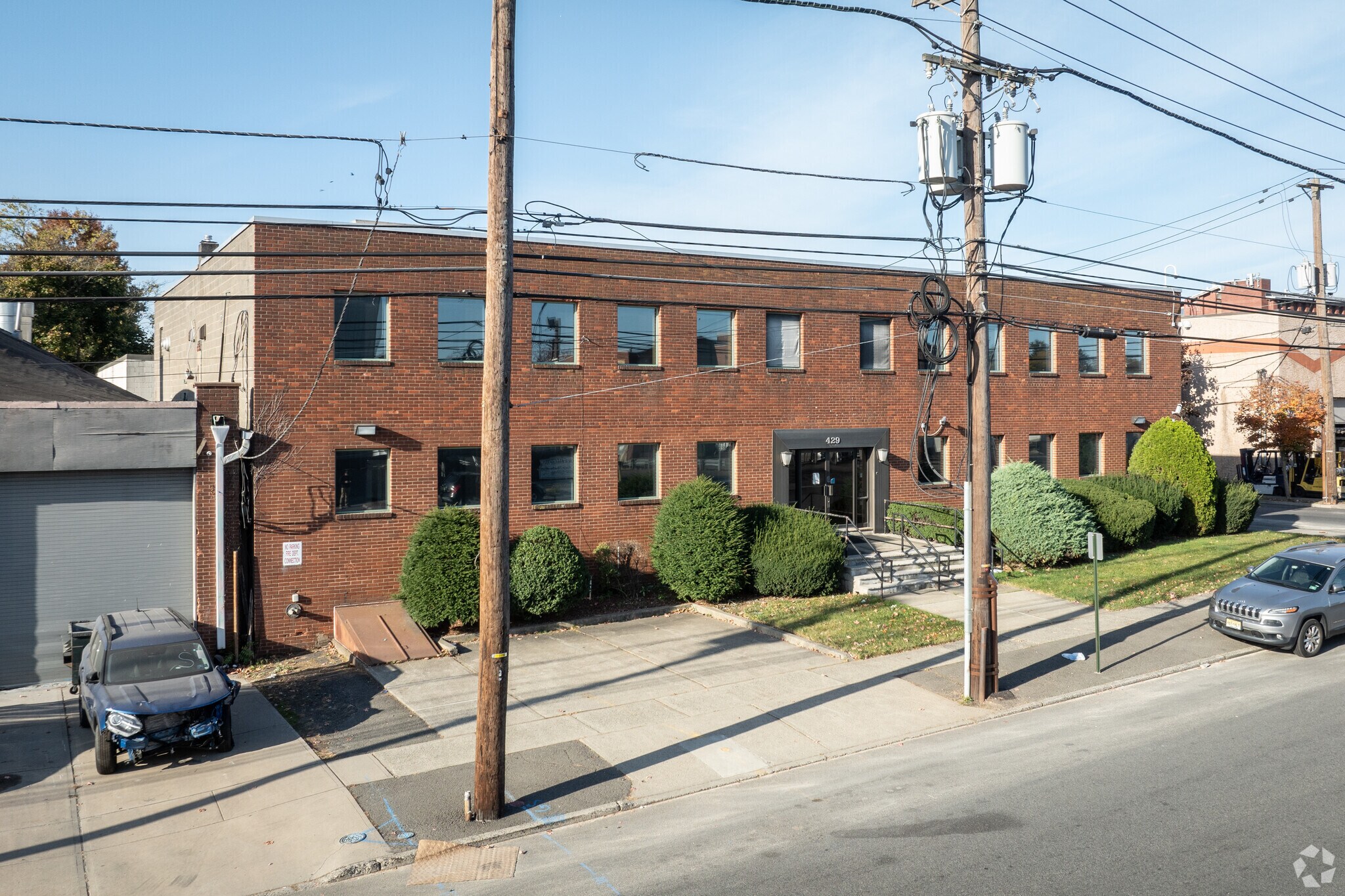 429 Getty Ave, Clifton, NJ à louer Photo du bâtiment- Image 1 de 12